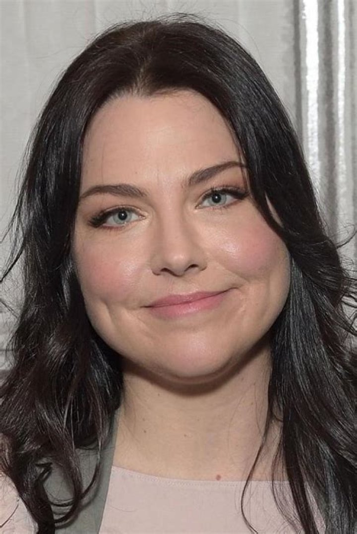 Amy Lee Net Worth, Age, Height, Bio, Birthday, Wiki!
