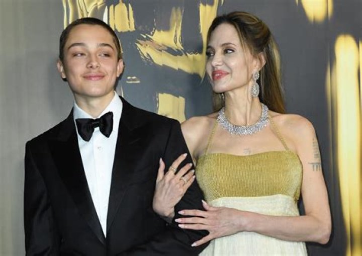 Angelina Jolie Catches Brad Pitt Cheating With Hot Brunette! (PHOTO)