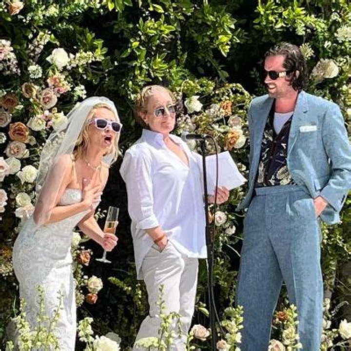 
Britt Robertson And Paul Floyd Got Married	