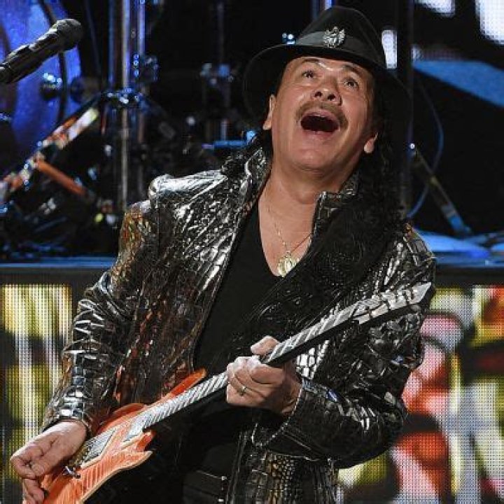 Carlos Santana Passed Out While Performing At Clarkston’s Pine Knob Music Theatre