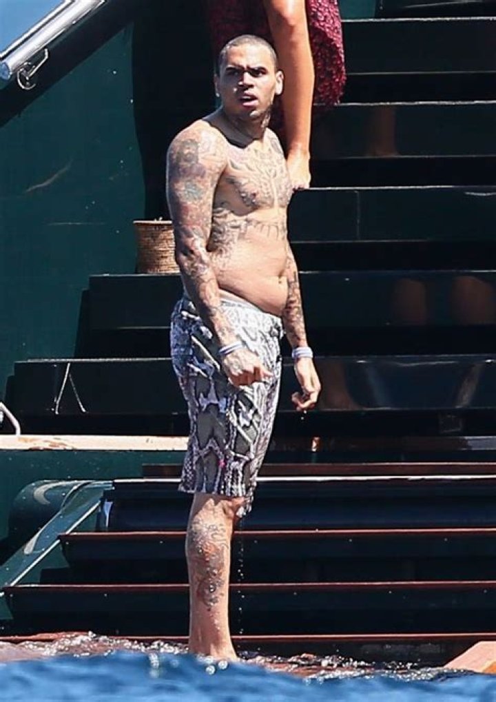 Chris Brown Height Weight Body Measurements