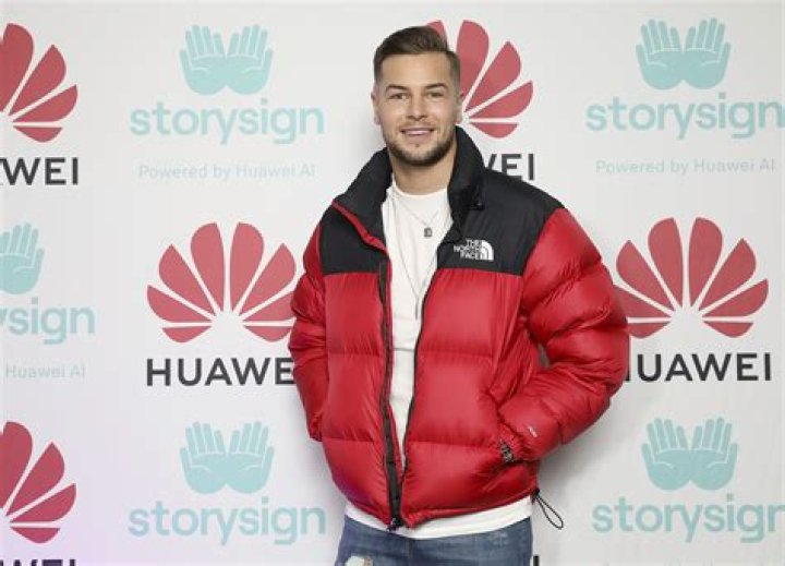 Devon Hughes Net Worth, Age, Height, Bio, Birthday, Wiki!