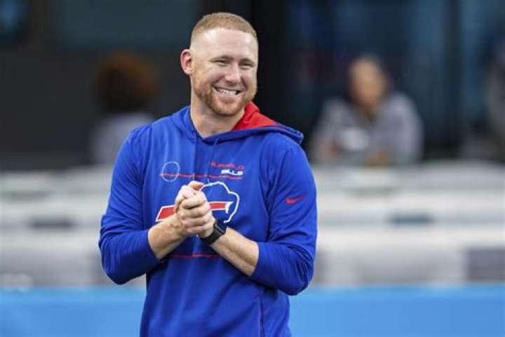 
Eric Brady- Wiki, Age, Ethnicity, Wife, Height, Net Worth, Career	