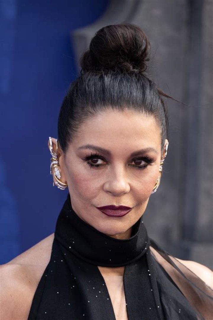 Fame | Catherine Lowe net worth and salary income estimation Jan, 2024