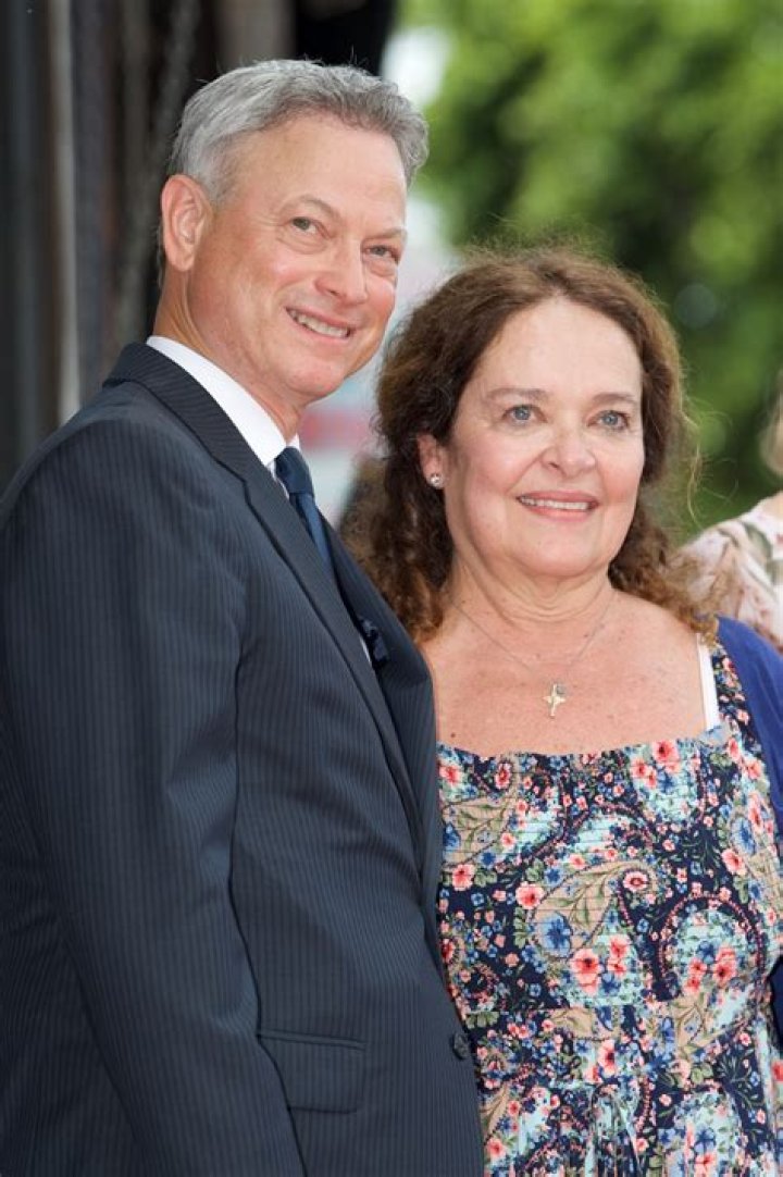 Gary Sinise’s Wife: Who is Gary Sinise Dating?