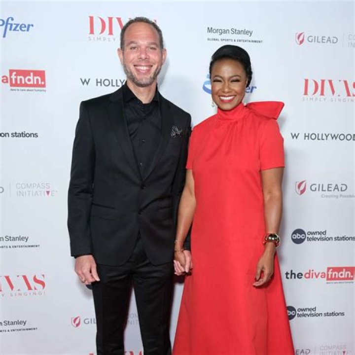 Hillary Vaughn- Wiki, Age, Husband, Ethnicity, Net Worth, Height, Career