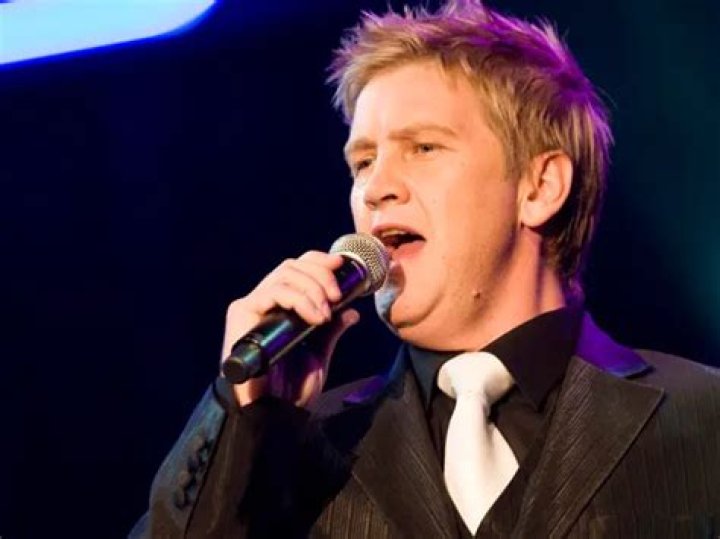 Jannie Moolman Biography: Age, Net Worth, Songs, Ex-Wife, Ongeluk, Troue, Birth Date, Wedding Photos, Wikipedia, Partner