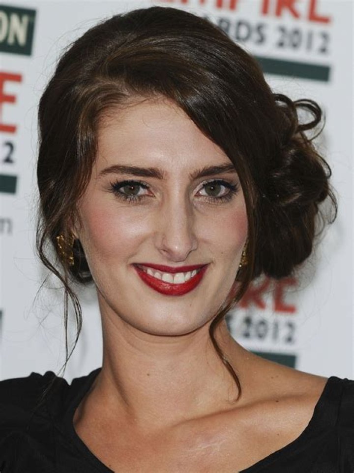 Jessica Knappett - Net Worth, Age, Height, Birthday, Bio, Wiki!