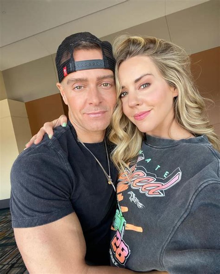 Joey Lawrence’s Wife: Who is Joey Lawrence Dating?