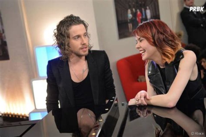 Julien Doré Et Sa Nouvelle Compagne