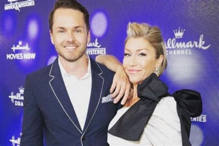 Lorie Campbell- Net Worth, Wiki, Age, Husband, Ethnicity, Height, Career