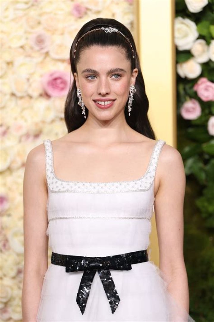 Margaret Qualley- Biography, Age, Net Worth, Boyfriend, Height, Weight