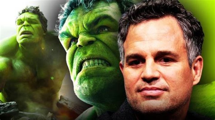 Mark Ruffalo Shares Behind-the-Scenes Video on Set of Thor: Ragnarok