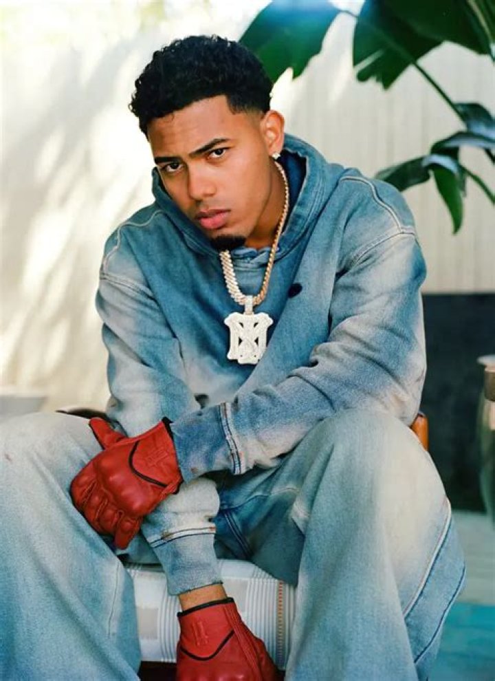 Myke Towers Biography: Age, Net Worth, Parents, Instagram, Awards, Height, Wiki, Spouse, Songs