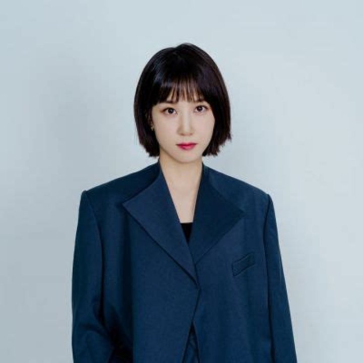 Park Eun-bin Has Been Cast In A New Rom-Com Series “Dive of the Deserted Island”