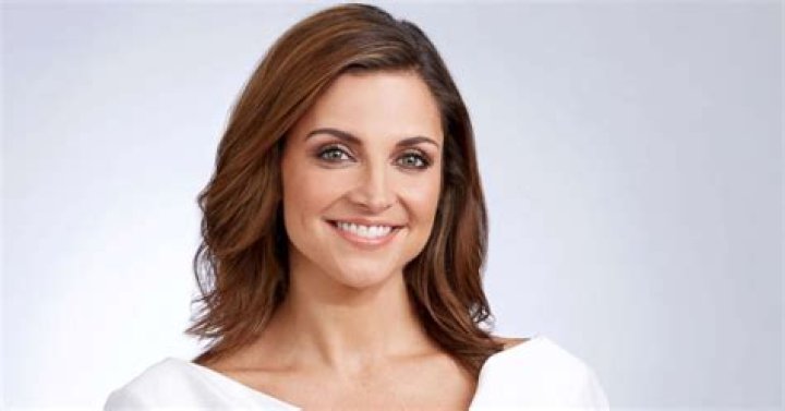 Paula Faris Net Worth, Age, Height, Bio, Birthday, Wiki!