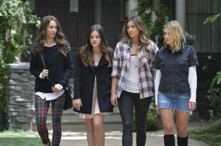 Pretty Little Liars Live Recap: Season 5 Episode 10 “A Dark Ali” 8/12/14