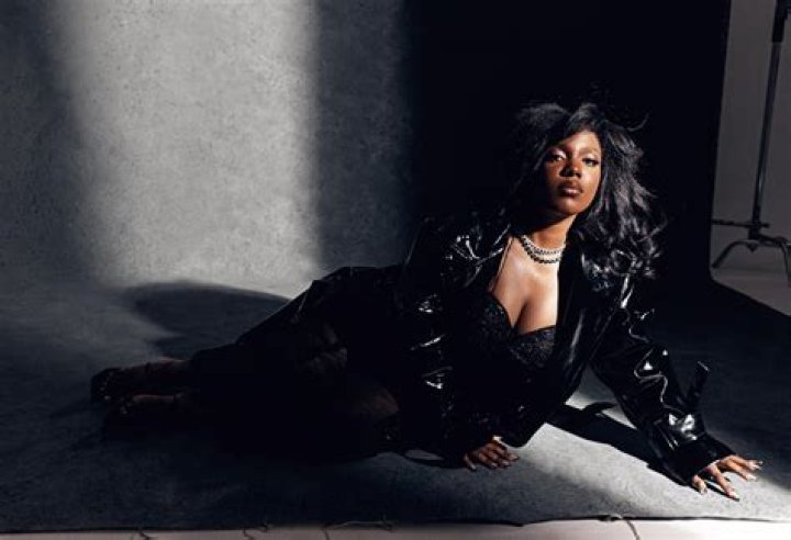 Rukmani drops fierce sultry R&B single and music video titled "So Fine" featuring Duduboy