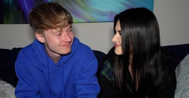 Sam Golbach’s Girlfriend: Who is Sam Golbach Dating?