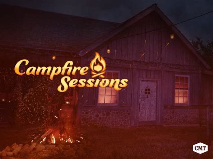 Sarah Darling Announces 'Campfire Sessions' Facebook Live Streams