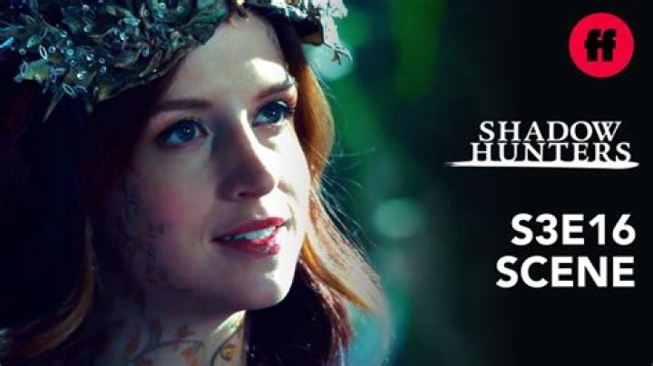 Sarah Hyland Announced As Shadowhunters' Seelie Queen