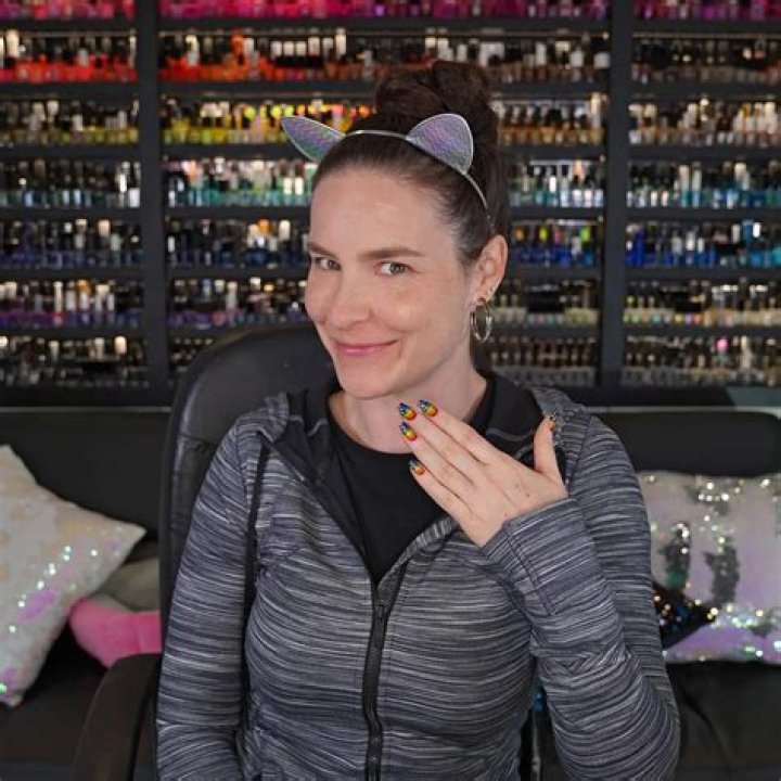 Simply Nailogical’s Boyfriend: Who is Simply Nailogical Dating?