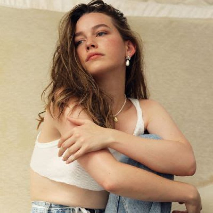 Victoria Pedretti- Wiki, Biography, Age, Height, Net Worth, Boyfriend