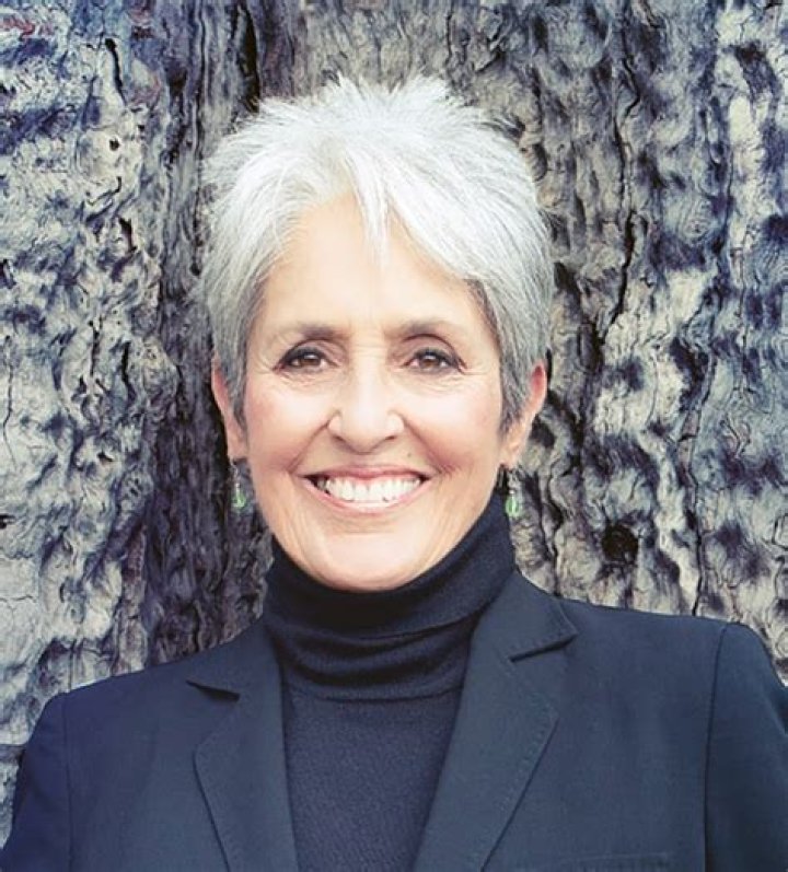 What is Joan Smalls' Snapchat?