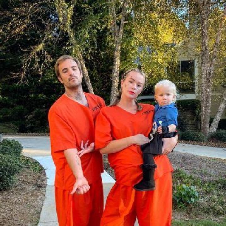 Whitney Leavitt- Age, Wiki, Net Worth, Husband, Height, Ethnicity