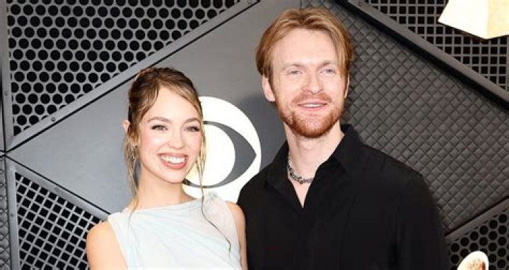 Who is Claudia Sulewski Dating – Claudia Sulewski's Boyfriend & Exes